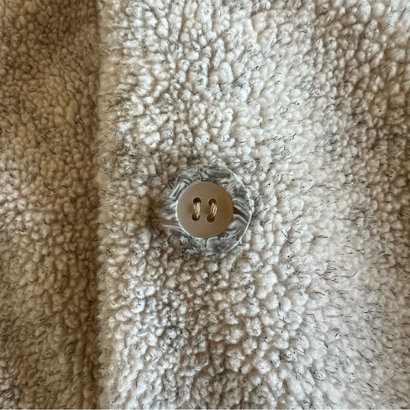 Vintage Cream Fuzzy Winter Coat - Picture 4 of 5